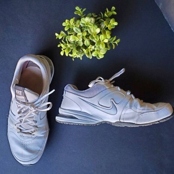 Nike Shoes - 💍Nike Training Air Propel Tr Vintage Sneakers